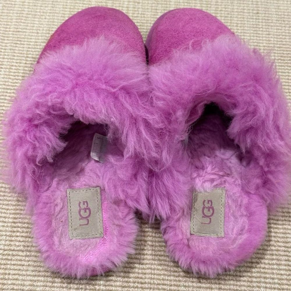 UGG Purple Fluffy Slippers - Picture 4 of 5